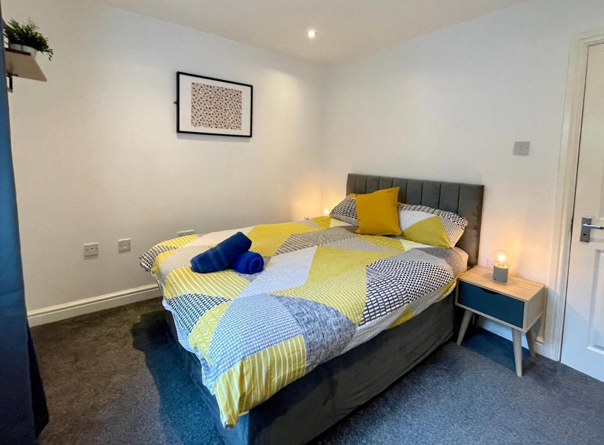 6 Person Apartment In City Centre Cardiff Extérieur photo